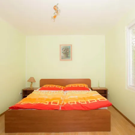 Jirka - Deh120 By Interhome *